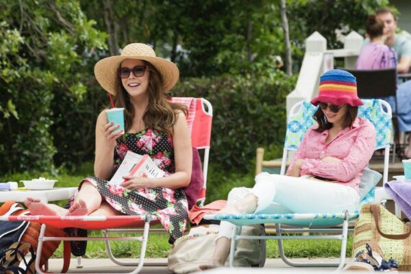 Lauren Graham E Alexis Bledel In Una Mamma Per Amica Di Nuovo Insieme. Credits: Saeed Adyani/Netflix