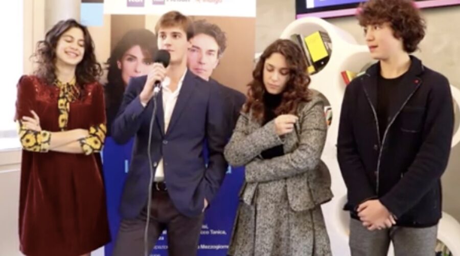 La Compagnia del Cigno intervista al cast, qui Fotinì Peluso, Leonardo Mazzarotto, Chiara Pia Aurora e Francesco Tozzi