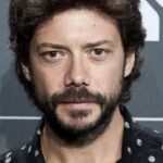 Alvaro Morte è al 40 Principales awards 2018 Credits Carlos Alvarez e Getty Images