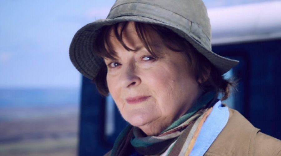 Brenda Blethyn in Vera 10 Credits ITV
