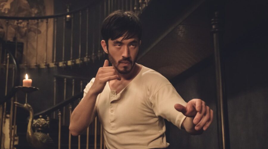 Andrew Koji nei panni di Ah Sahm in Warrior Credits Cinemax via Rai 4