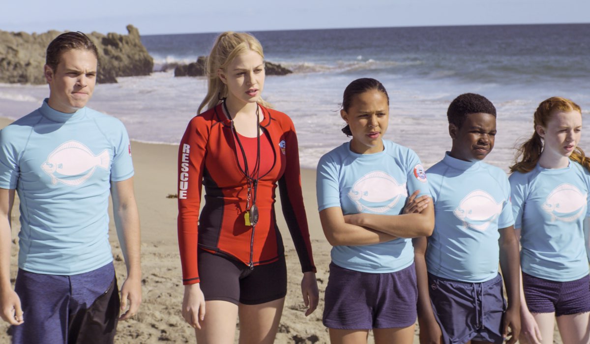 Da sinistra a destra: Ricardo Hurtado, Jackie R. Jacobson, Breanna Yde, Alkoya Brunson, Abby Donnelly in Malibu Rescue. Photo Credits: Courtesy of Netflix