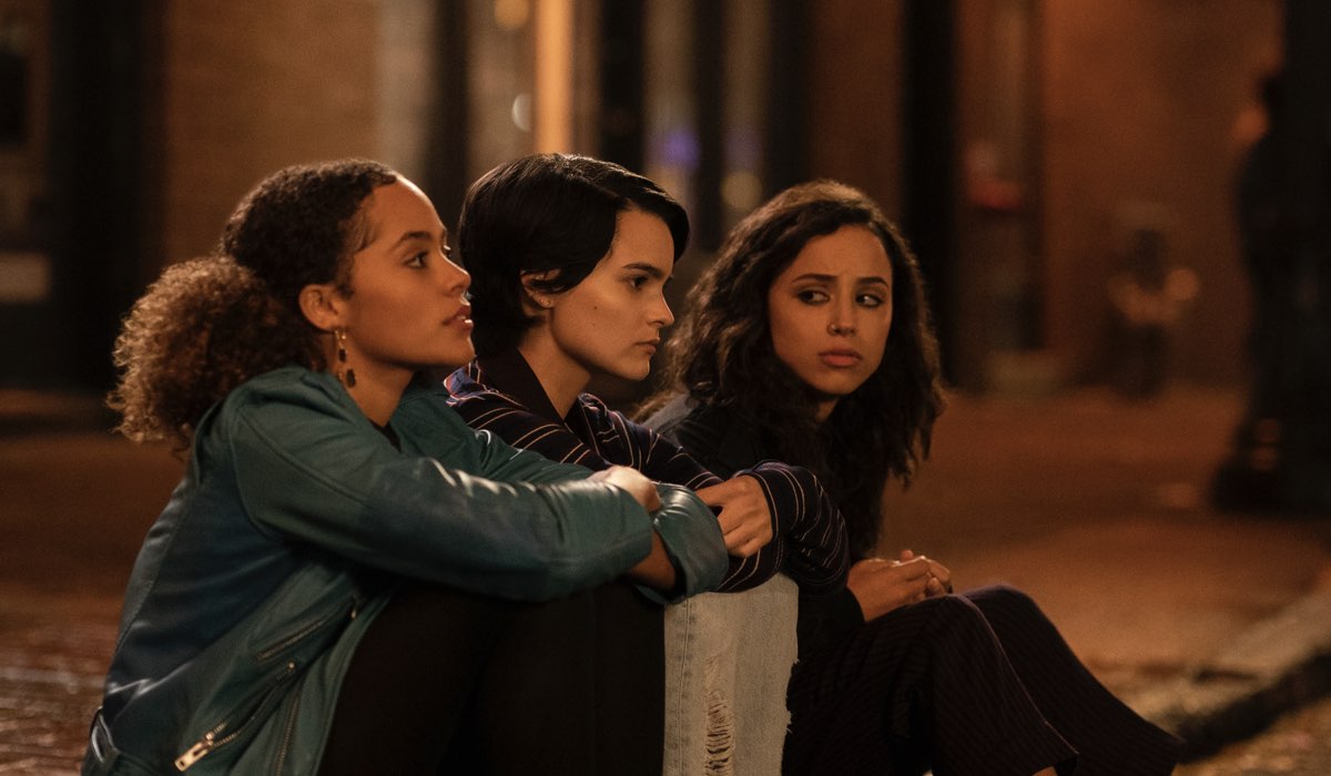 Trinkets: da sinistra a destra Quintessa Swindell, Brianna Hildebrand e Kiana Madeira. Photo Credits Allyson Riggs/Netflix
