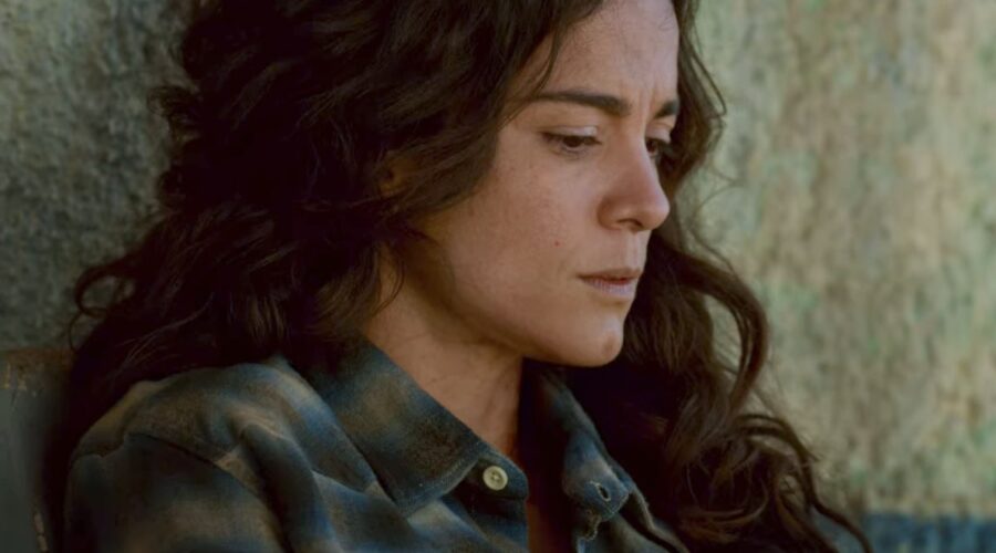 Regina del Sud Alice Braga nei panni di Teresa Mendoza in una scena del pilot Credits Netflix