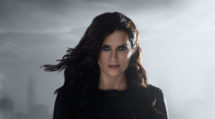 Stana Katic nel poster di Absentia 3 Credits Amazon Prime Video