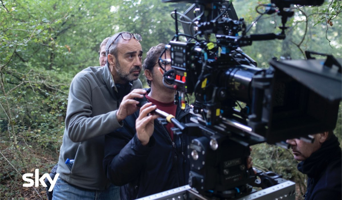 Niccolò Ammaniti dietro la macchina da presa. Ph Credits Greta De Lazzaris per Sky Italia