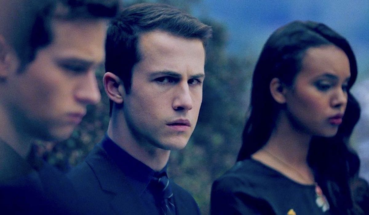 Brandon Flynn, Dylan Minnette e Alisha Boe sono Justin, Clay e Jessica in una scena del trailer di Tredici 3 stagione credits Netflix