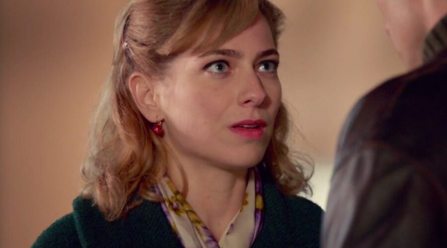 Il Paradiso delle Signore 4 Roberta dopo che Marcello le ha detto di essere stato in prigione nella puntata 48 Credits RAI