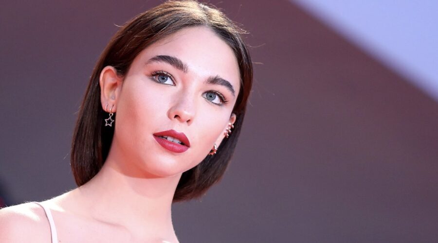 Citadel serie tv Italia. Matilda De Angelis nel cast di Leonardo, qui sul red carpet durante il 75esimo Venice Film Festival nel 2018 Credits Maria Moratti, Contigo e Getty Images