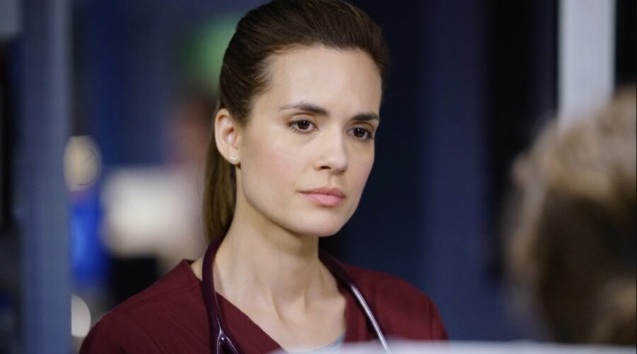 Chicago Med 4 episodio 21, qui TORREY DEVITTO interpreta la dottoressa NATALIE MANNING Credits Universal e Mediaset