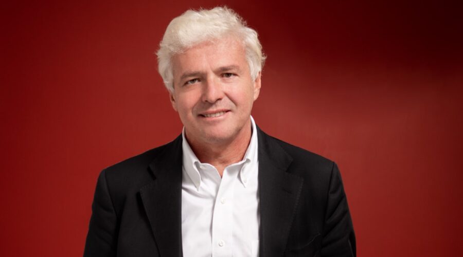 Giannandrea Pecorelli è il fondatore e amministratore delegato di Aurora Tv e produttore de Il Paradiso delle Signore