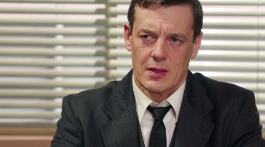 Il Paradiso delle Signore 4 Luciano interpretato da Giorgio Lupano nella puntata 73 Credits RAI