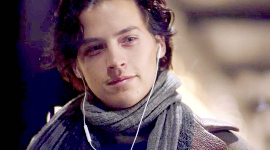 Cole Sprouse è Will nel film A Un metro da te credits Lionsgate