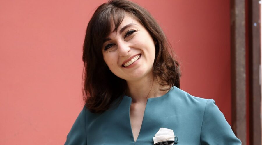 Elisa Cheli interpreta Paola Galletti ne Il Paradiso delle Signore Daily Credits RAI