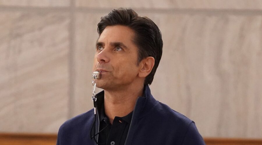 John Stamos (Korn) In Cambio Di Direzione Credits: Disney Plus