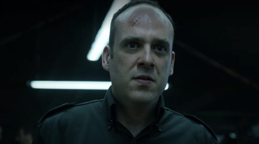 Antonio Romero nei panni di Antoñanzas ne La Casa di Carta 4. Credits Netflix