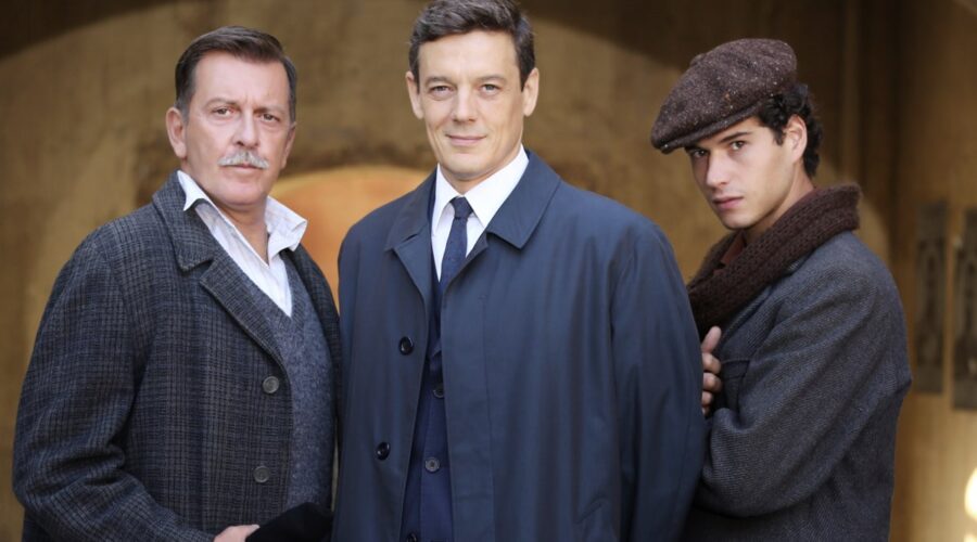 Il Paradiso delle Signore 4 Armando, Luciano e Rocco interpretati da Pietro Genuardi, Giorgio Lupano e Rocco Amato Credits RAI