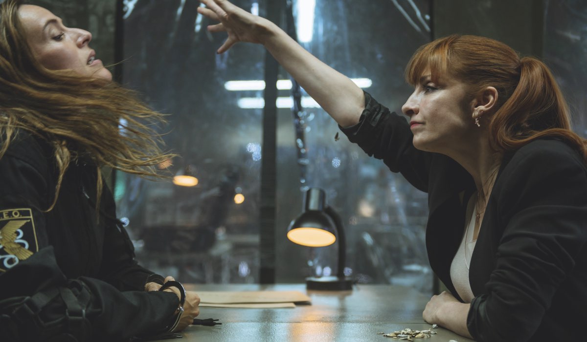 Itziar Ituño e Najwa Nirmi nei panni di Lisbona e Alicia ne La Casa di Carta 4. Credits Netflix