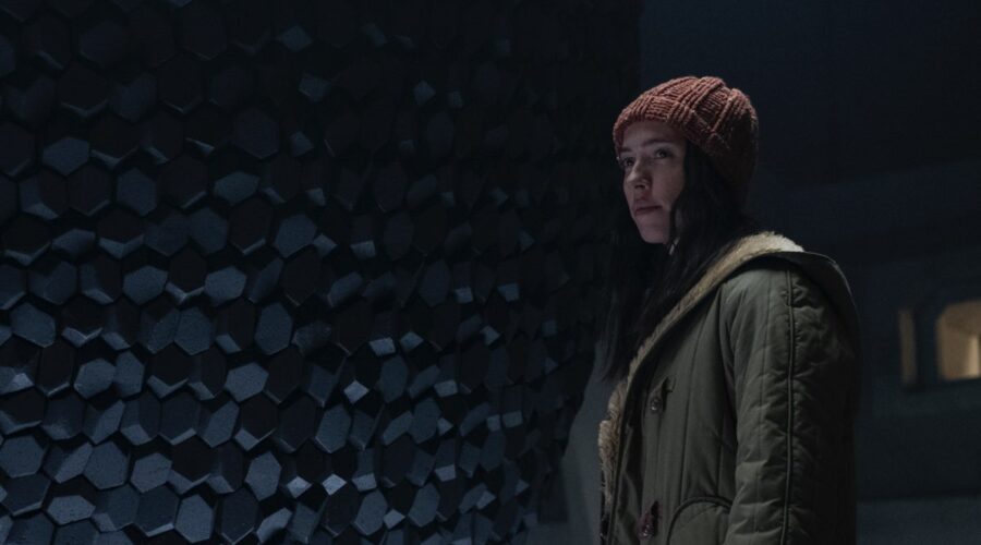 Rebecca Hall interpreta Loretta nella serie Tales From The Loop. Credits Amazon Prime Video