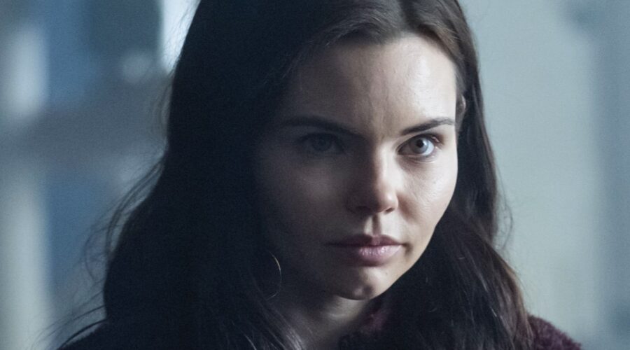 Eline Powell interpreta Ryn in Siren, la terza stagione. Credits: Rai 4.