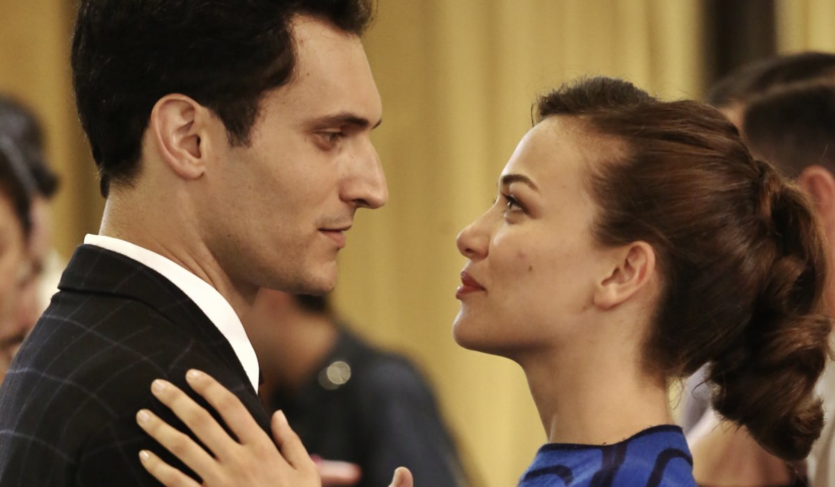 Alessandro Tersigni e Gloria Radulescu nei panni di Vittorio Conti e Marta Guarnieri ne Il Paradiso delle Signore Daily 2 Credits RAI