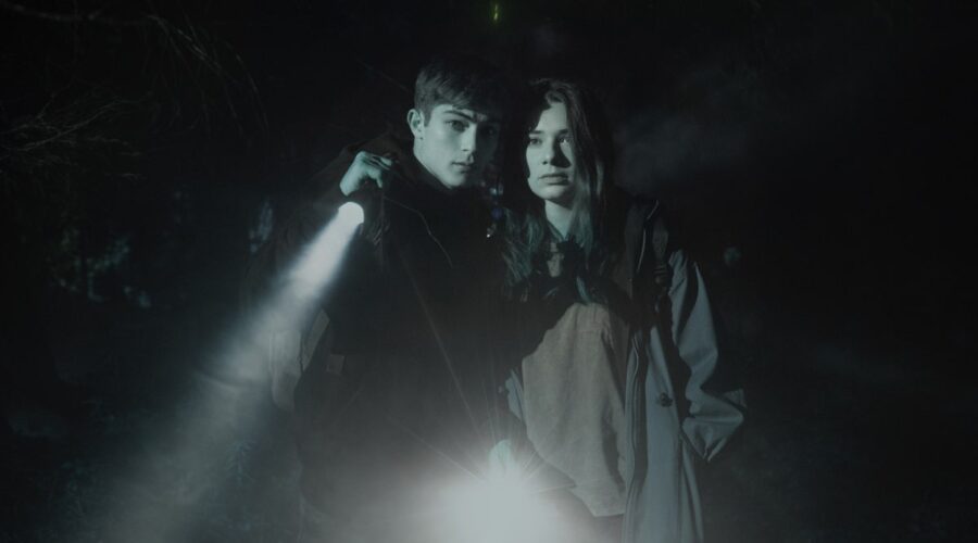 Mauro (Federico Russo) e Daria (Margherita Morchio) in Curon. Credits Netflix