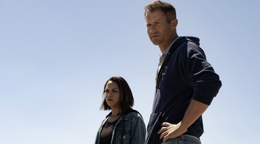 Da sinistra Monica Raymund e James Badge Dale in Hightown dal 17 maggio su STARZPLAY