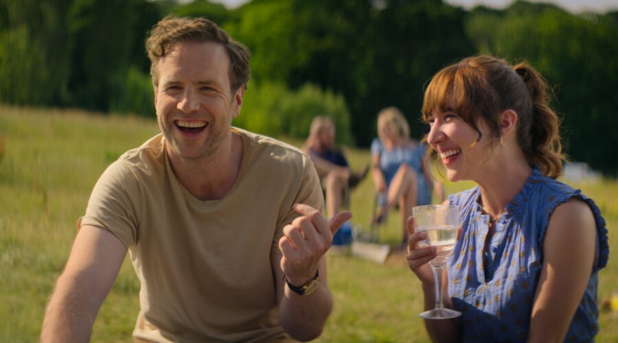 Jason e Nikki in Trying prima stagione Credits Apple Tv+