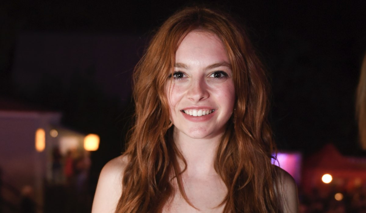 Melis Sezen è Deren Kutlu in Sisterhood - Sevgili Geçmiş, qui al concerto di J Balvin sponsorizzato da Guess a Instanbul nel 2019 Credits Levent Kulu e Getty Images per Guess