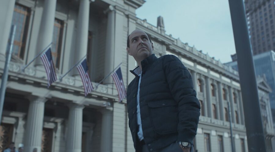 Andrés Parra nei panni di Sergio Jadua in una scena di El Presidente. Credits Amazon Prime Video