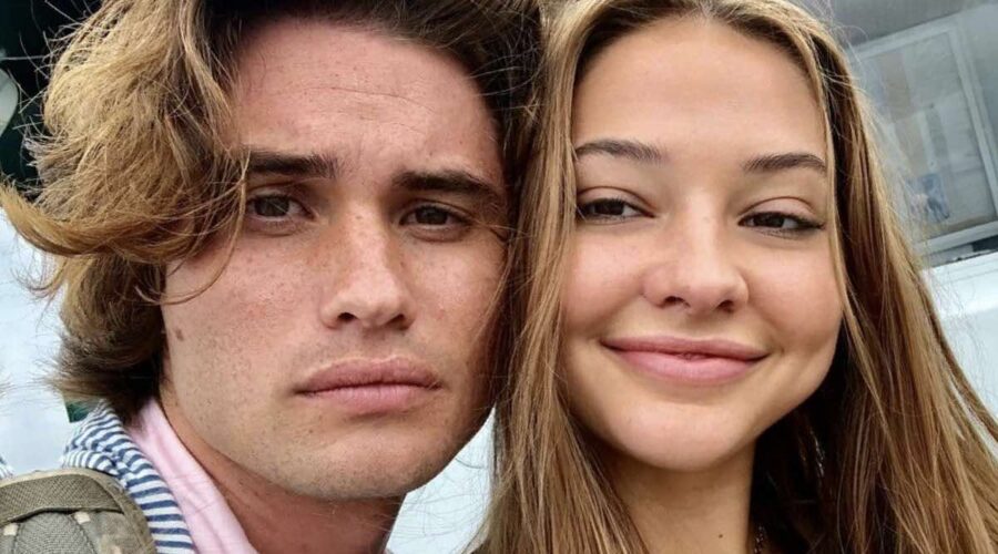 Chase Stokes e Madelyn Cline in Outer Banks Credits Instagram via @obx