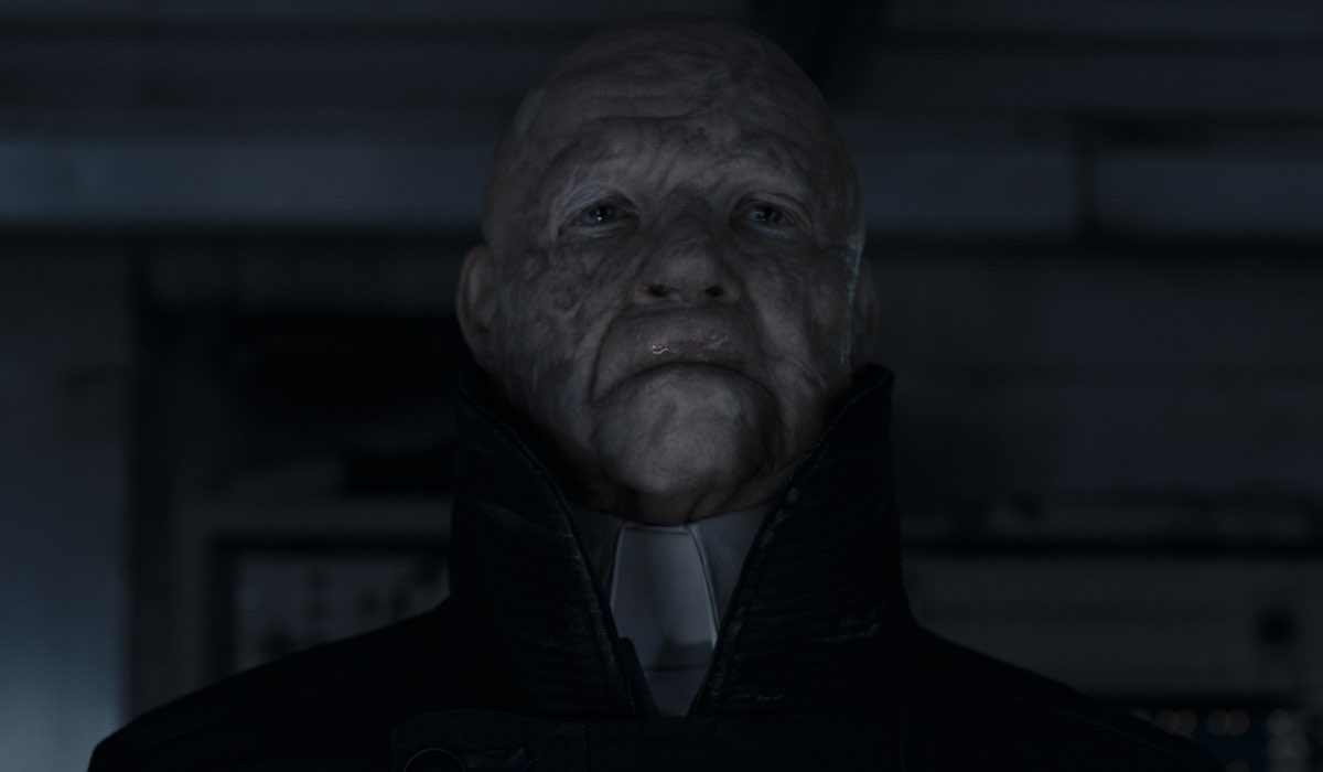 Dark 3 riassunto Dietrich Hollinderbäumer nei panni di Adam nella terza stagione di Dark Credits Netflix