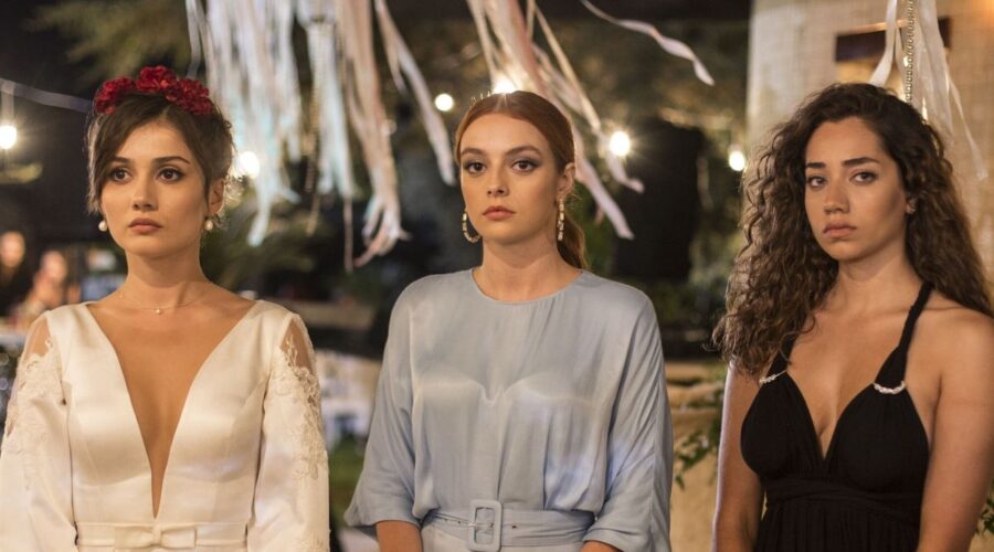 Ipek, Deren, Cilem e Azra in Come Sorelle soap turca Credits Mediaset