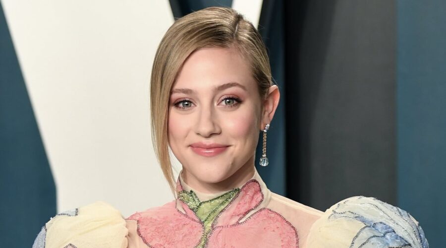 Lili Reinhart ai Vanity Fair Oscar Party 2020 credits Karwai Tang (Fotografo) e GettyImages