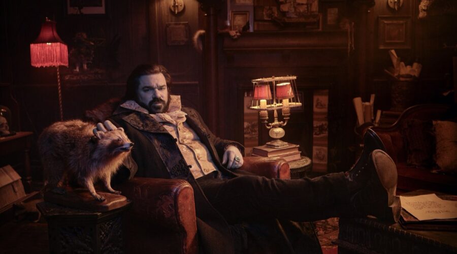 Matt Berry nei panni di Laszlo in What We Do in the Shadows Credits FX e Rai 4