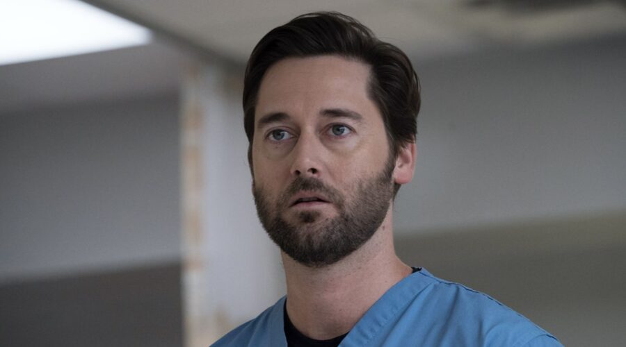 Ryan Eggold nei panni del dottor Max Goodwin in New Amsterdam Credits Mediaset Universal Television e NBC