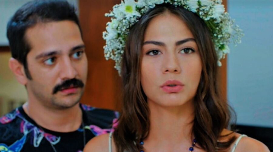 Sanem e Cey Cey in Daydreamer soap turca Credits Mediaset