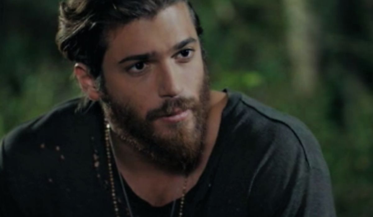 Can Yaman è Can Divit in Daydreamer qui nella puntata 16, Credits Mediaset