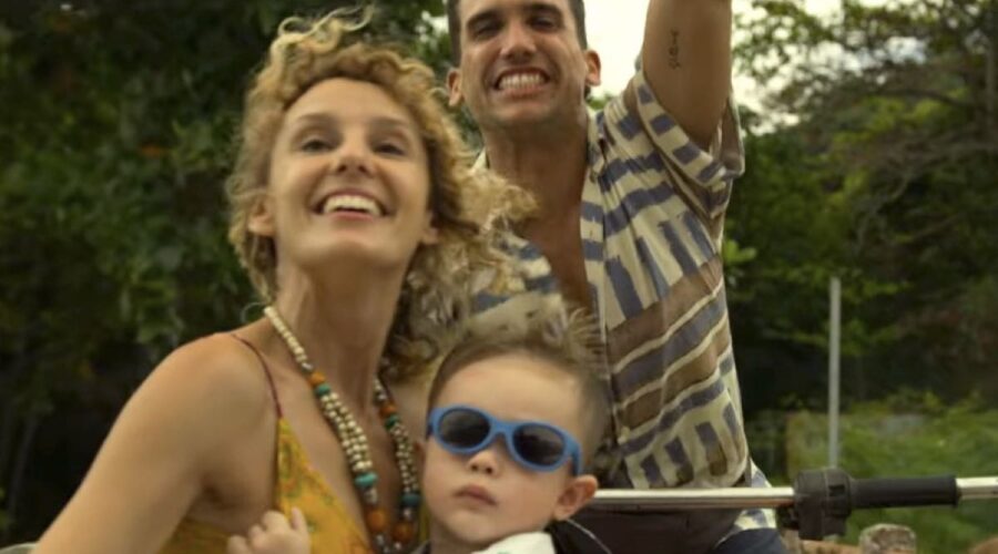 Esther Acebo, Jaime Lorente e Luca Anton sono Stoccolma, Denver e Cincinnati ne La Casa di Carta 3x01 Credits Netflix