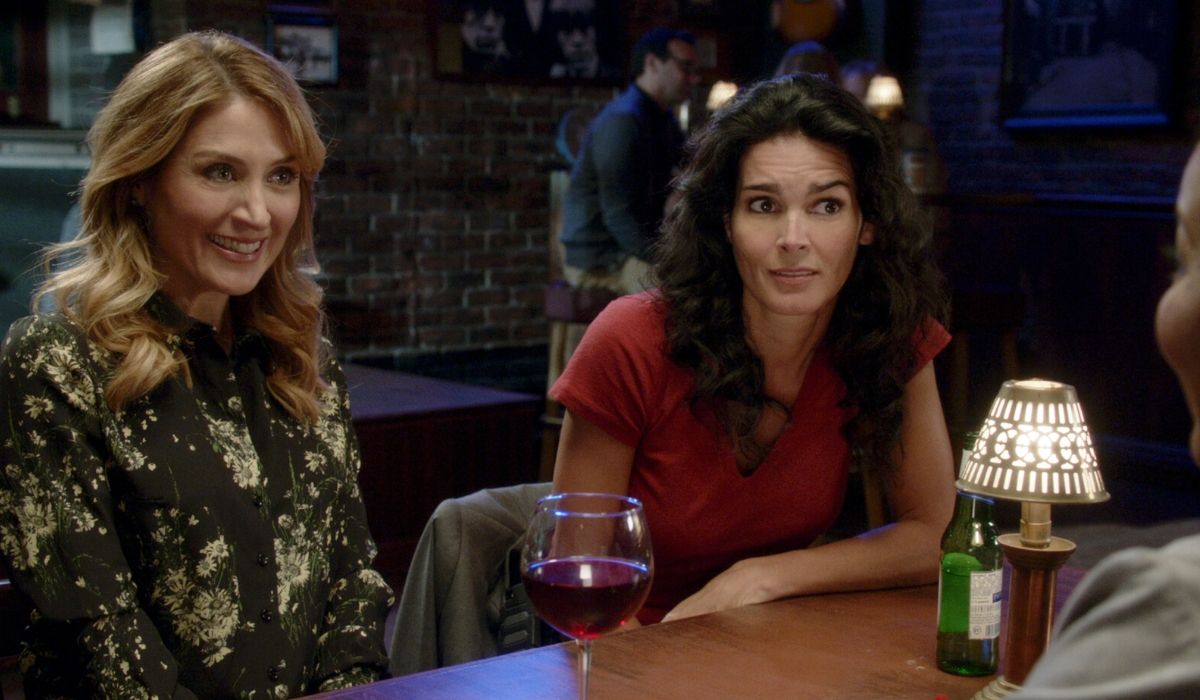 Sasha Alexander ed Angie Harmon in Rizzoli & Isles 7 stagione Credits Fox