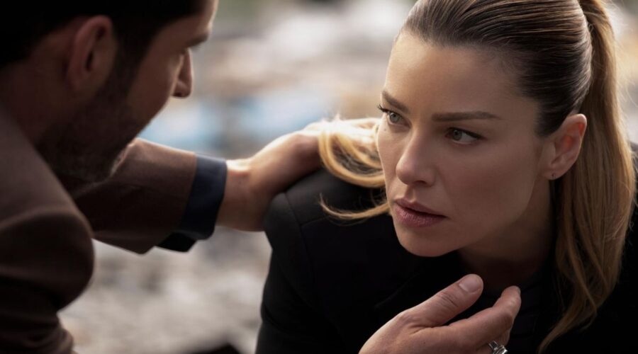 Chloe Decker e Lucifer Morningstar in Lucifer 5 stagione, Credits John P. Fleenor e Netflix