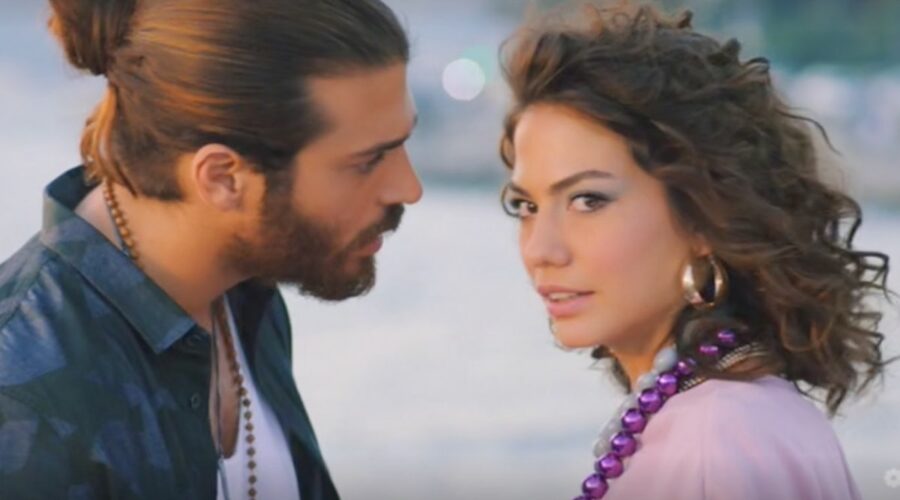 Daydreamer Can e Sanem sul lungomare nella puntata 41 Credits Mediaset