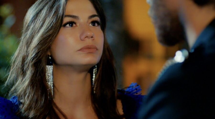 Daydreamer Sanem alla sua festa di compleanno con Can nella puntata 54 Credits Mediaset