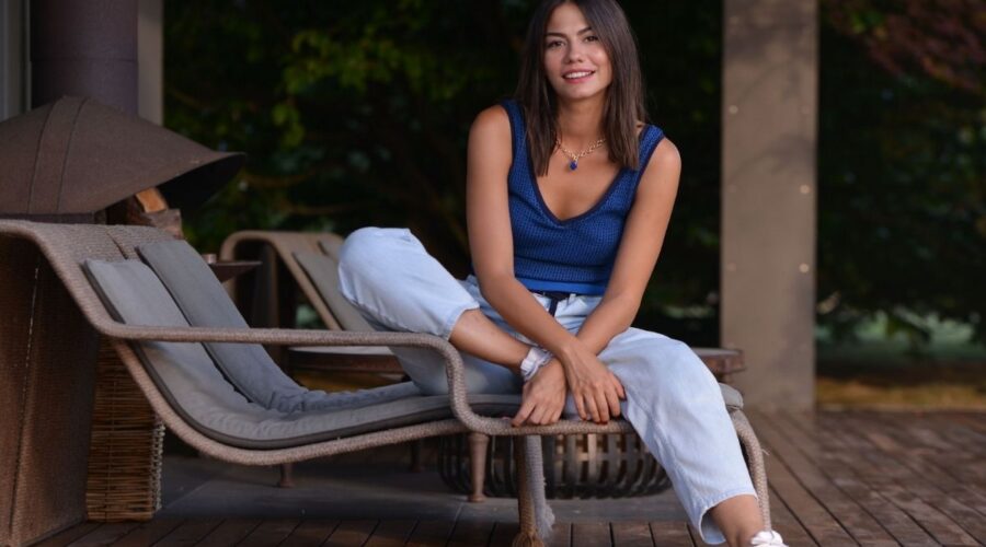 Demet Ozdemir è Sanem Aydin in Daydreamer- Le ali del sogno Credits Mediaset