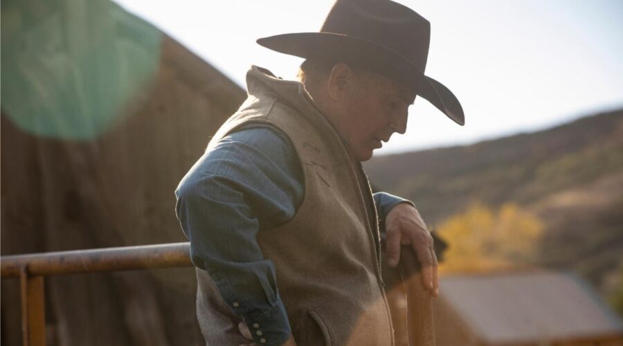 Kevin Costner è John Dutton in Yellowstone 2 stagione Credits Sky