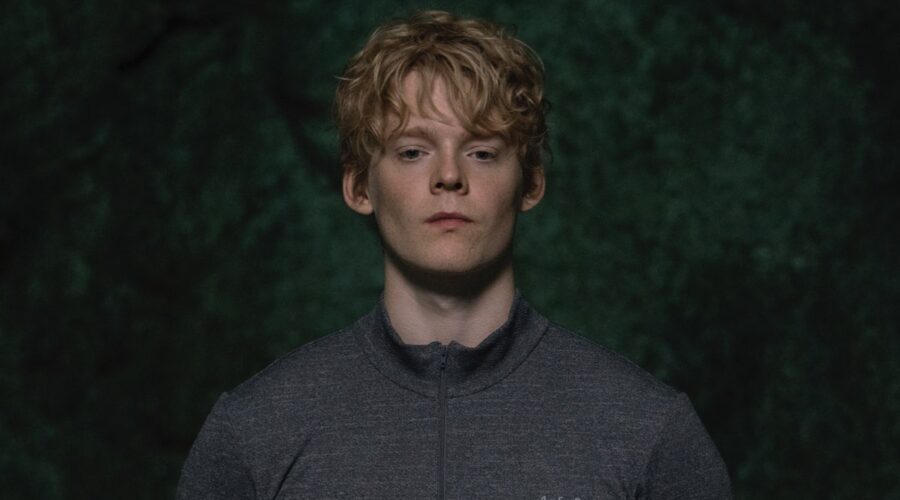The Rain 3 Lucas Lynggaard Tonnesen interpreta Rasmus, qui nell'episodio 4 Credits Per Arnesen e Netflix