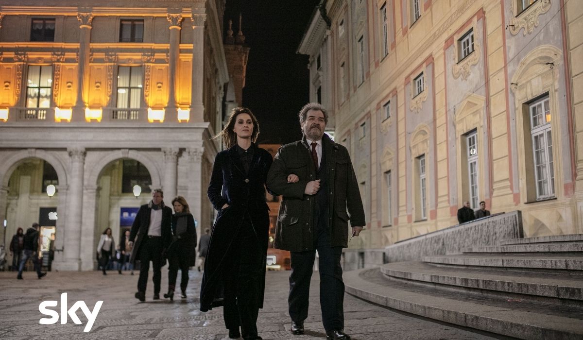 Andrea Pennacchi e Paola Cortellesi in una scena di Petra serie Sky, Credits Luisa Carcavale