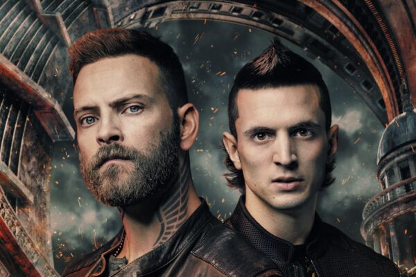 Da sinistra: Alessandro Borghi (Aureliano) e Giacomo Ferrara (Spadino) nel poster di Suburra 3. Credits: Netflix.