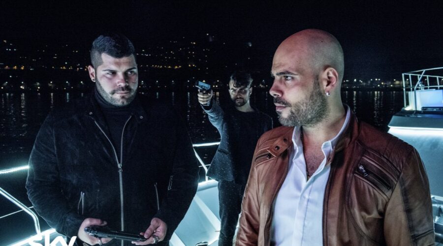 Da sinistra: Salvatore Esposito e Marco D'Amore in una scena di Gomorra 3. Ph Credits Sky
