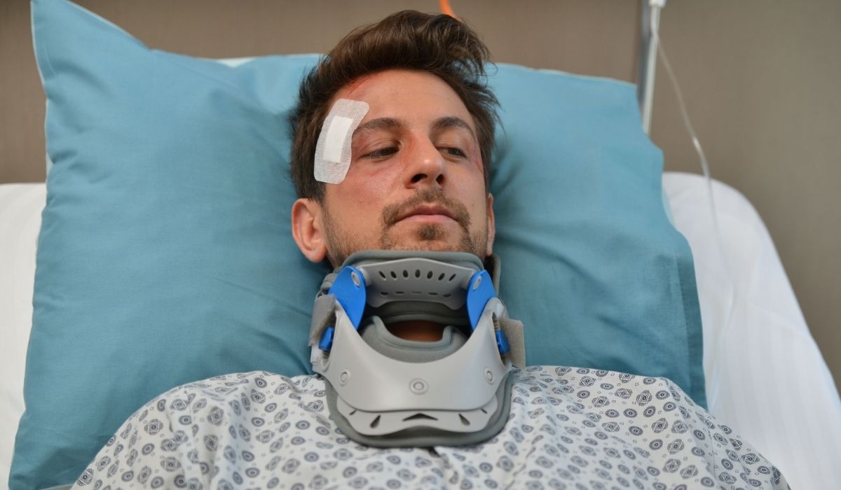 Emre dopo l'incidente in Daydreamer Credits GLOBAL TELIF HAKLARI YAPIMCILIK TIC. A.S.